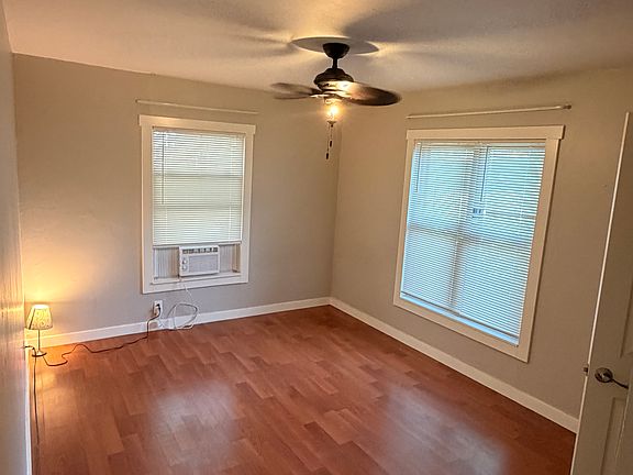 4th image of 3243 W Laurel
