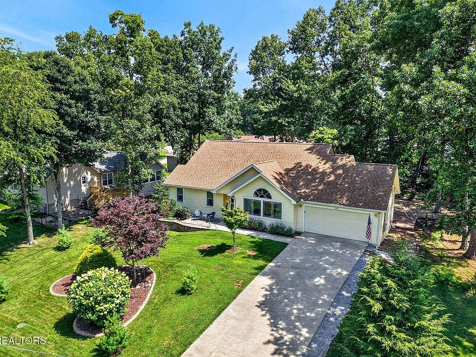 1st image of 103 Brighton Ln