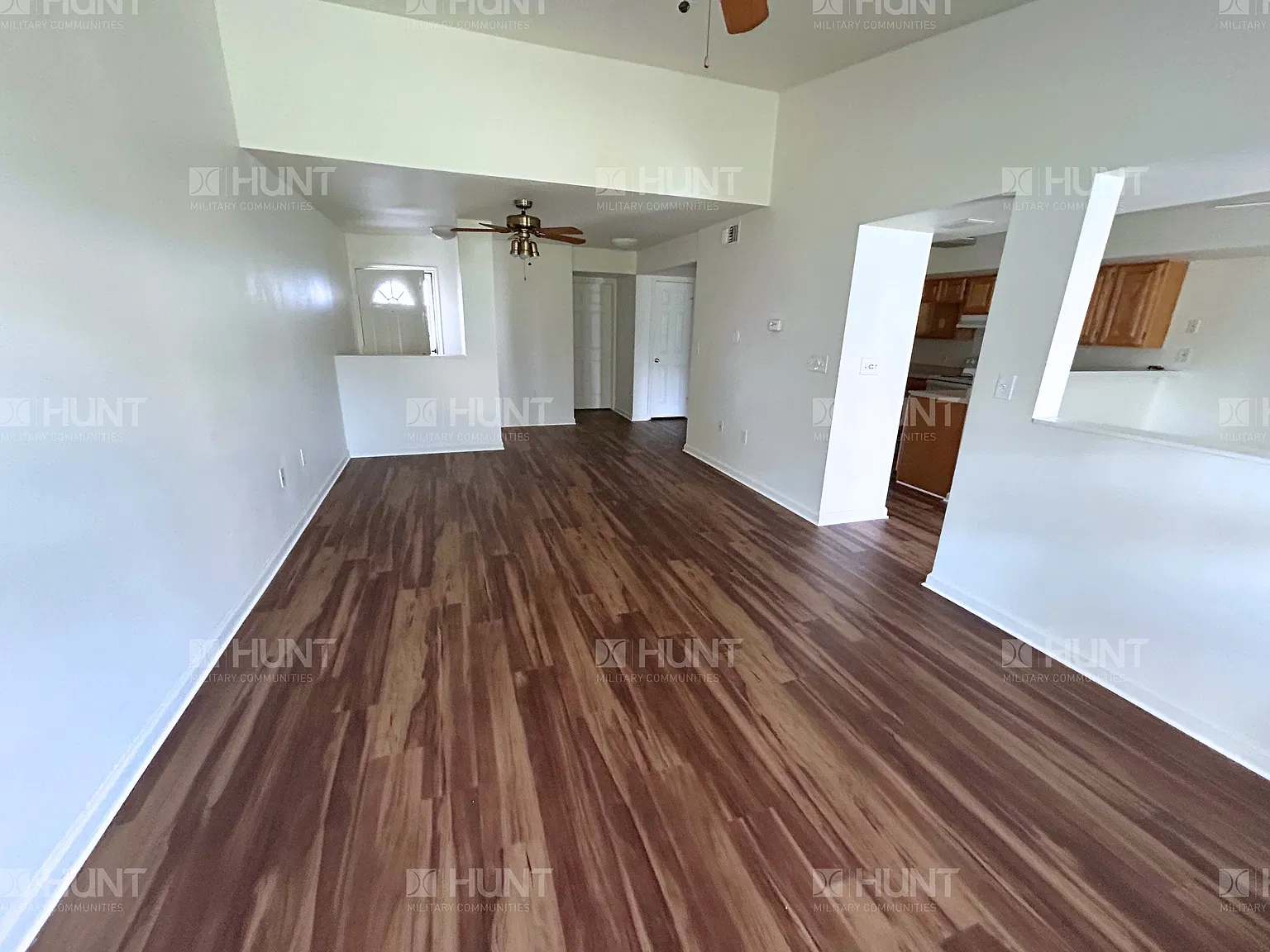 4 bed, 2.5 bath, 1950 sqft, $1,900 — Photo 2