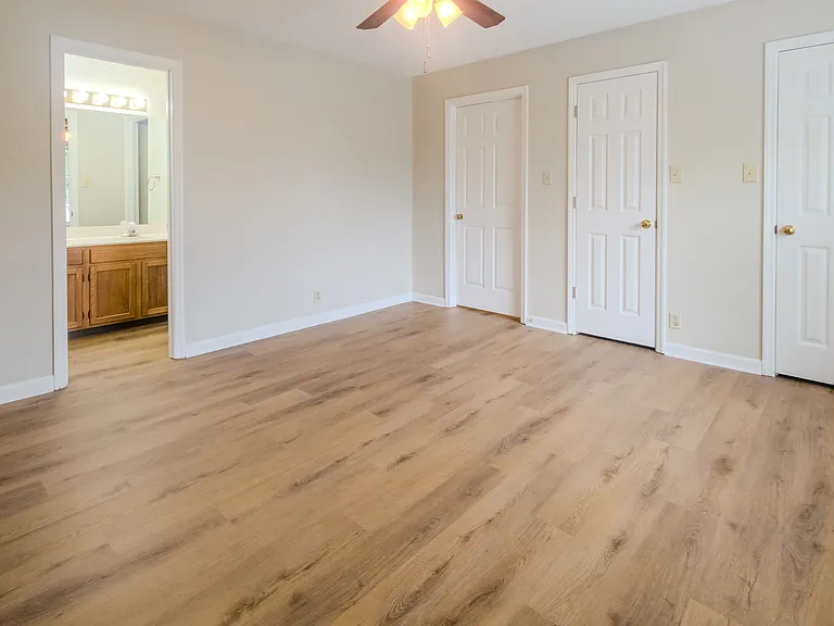843 Claybrook Ct — Photo 13