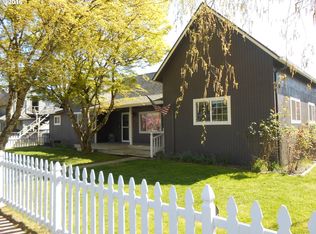 902 E 7th St, Newberg, OR 97132