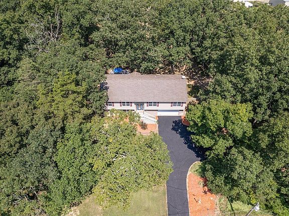 4th image of 13143 Lakewood Dr