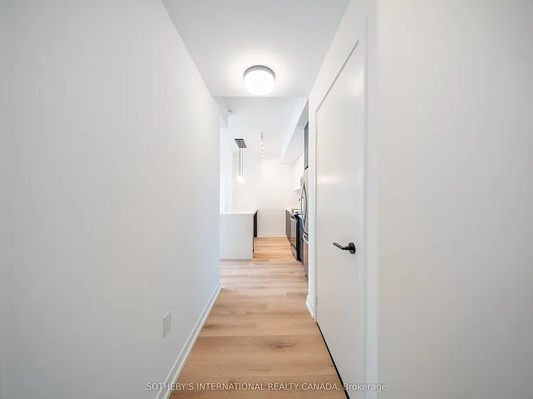 5 York Rd #1711 — Photo 3