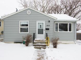 1213 N 15th St, Bismarck, ND 58501