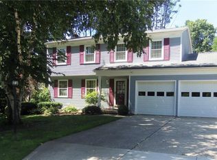 5920 Som Center Rd, Solon, OH 44139