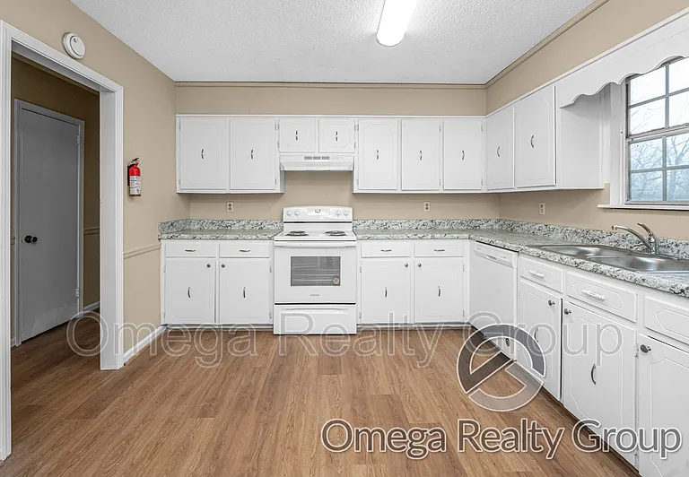 1830 Christian St — Photo 14