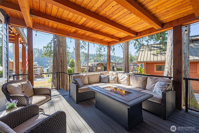 4th image of 990 S Lake Whatcom Boulevard #40