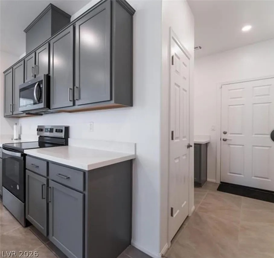 5 bed, 3.5 bath, 2932 sqft, $2,800 — Photo 4