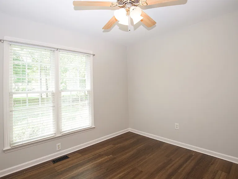 184 Olde Farm Rd — Photo 29