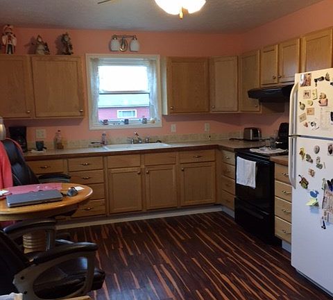3rd image of 1078 Eastside Ln