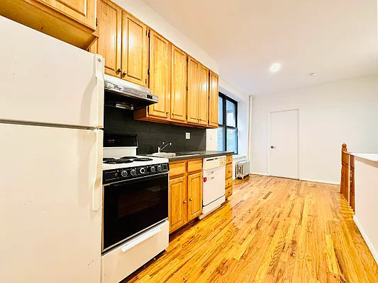 Rented by Metropolitan Property Group | media 15