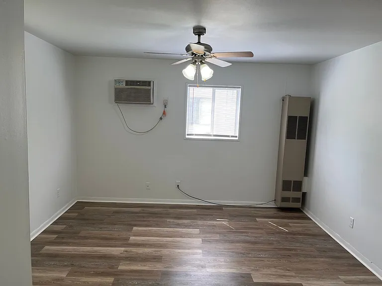 1 bedroom apartment — Photo 13