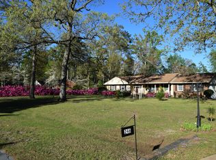 246 Robin Rd, Lumberton, NC 28358