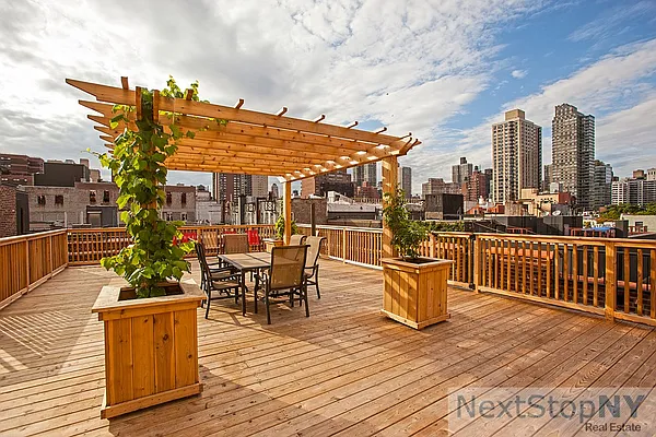 Sold by NextStopNY | media 12