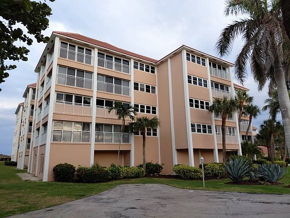 3rd image of 1555 NE Ocean Blvd APT 202N