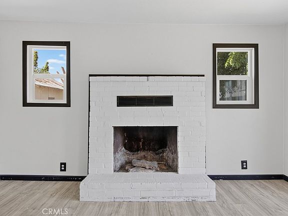 5th image of 2863 Oleander Ave
