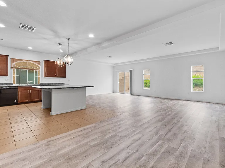 9827 Marietta Cellars Ct — Photo 2