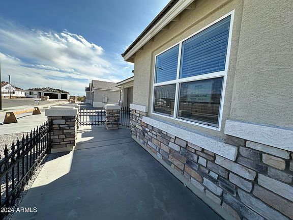 3rd image of 25136 N 159TH Drive