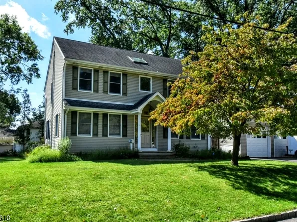 107 2Nd St, Dumont Boro, NJ 07628