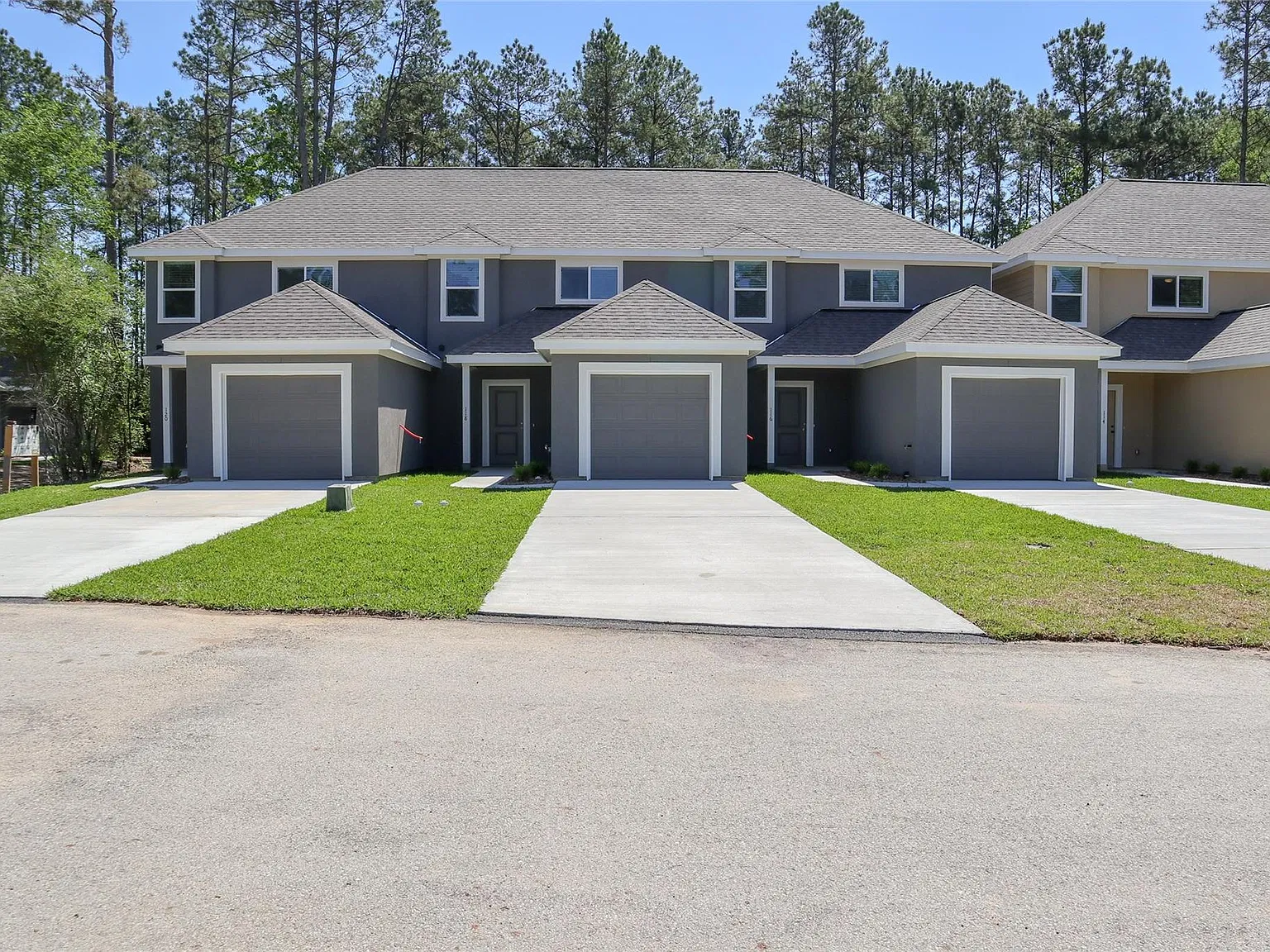 3 bed, 2.5 bath, 1488 sqft, $1,485 — Photo 1