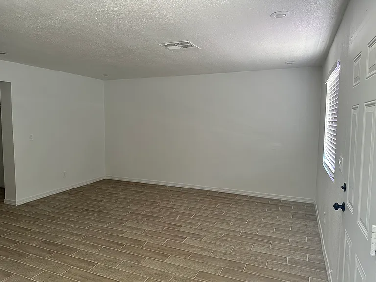 2250 W Southern Ave #14 — Photo 7