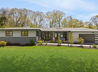 6 Rigger Ct, Huntington Station, NY 11746