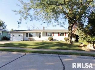 412 W 44th St, Davenport, IA 52806