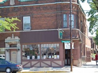 2257 W Irving Park Rd #1R, Chicago, IL 60618