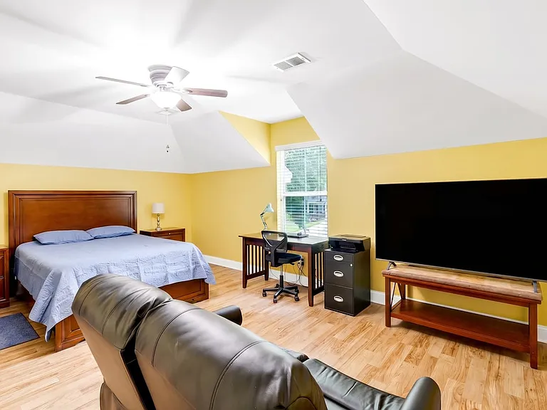 232 Cottonham Ct — Photo 25