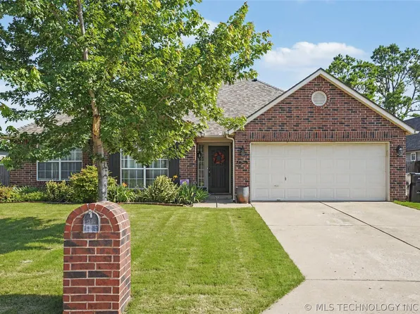 19629 E 39th St S, Broken Arrow, OK 74014