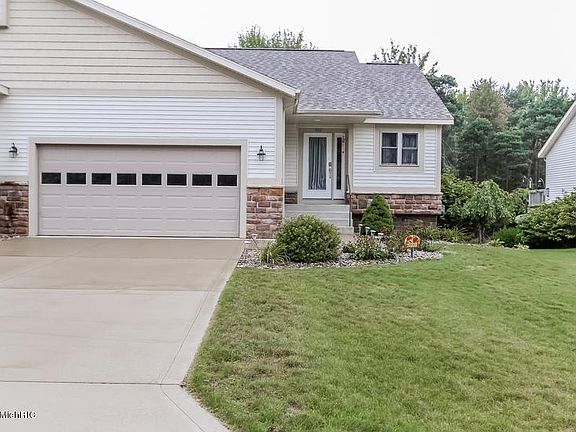 3rd image of 973 S Sandalwood Cir #54
