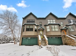 13 Evergreen Trl, Lenox, MA 01240