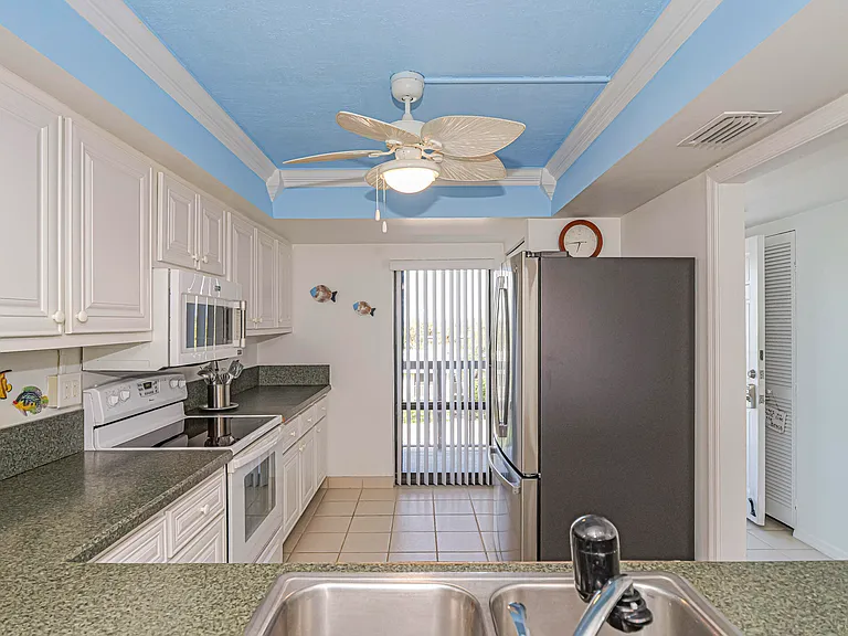4141 Ocean Dr #403 — Photo 7