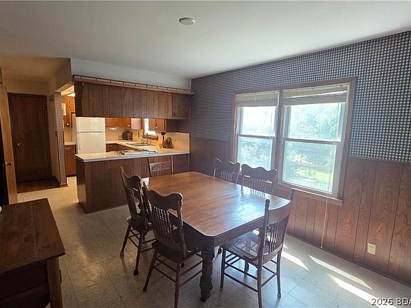 4th image of 600 E McNair St
