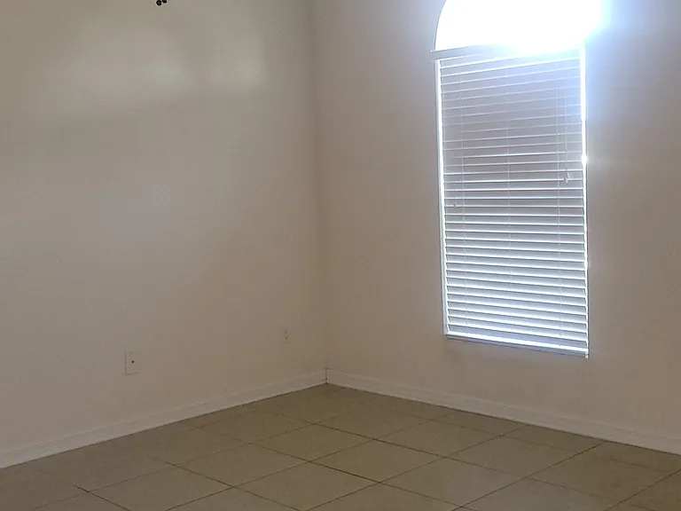 563 Juniper Springs Dr — Photo 14