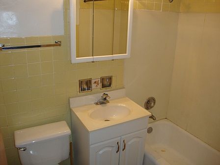 4th image of 4315 W 95th St