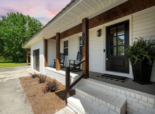 305 Meadowlark Ln, Moncks Corner, SC 29461