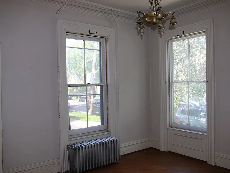 125 W Green St — Photo 36