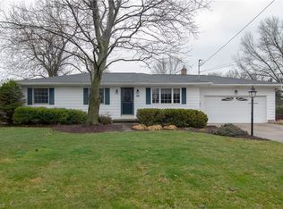 2841 Greenridge Rd, Barberton, OH 44203