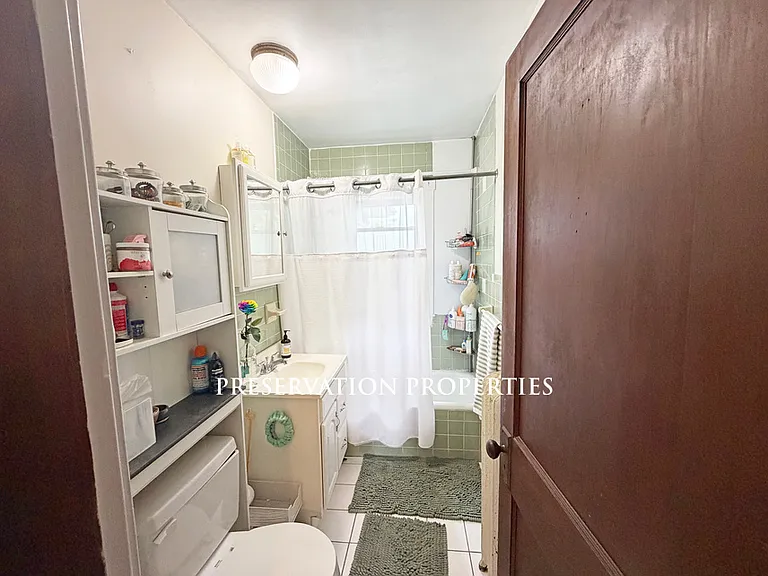250 Robbins St #B — Photo 5