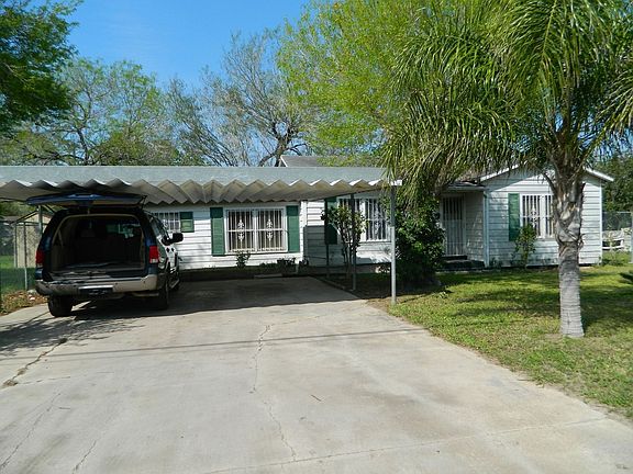 2nd image of 707 E 10th St