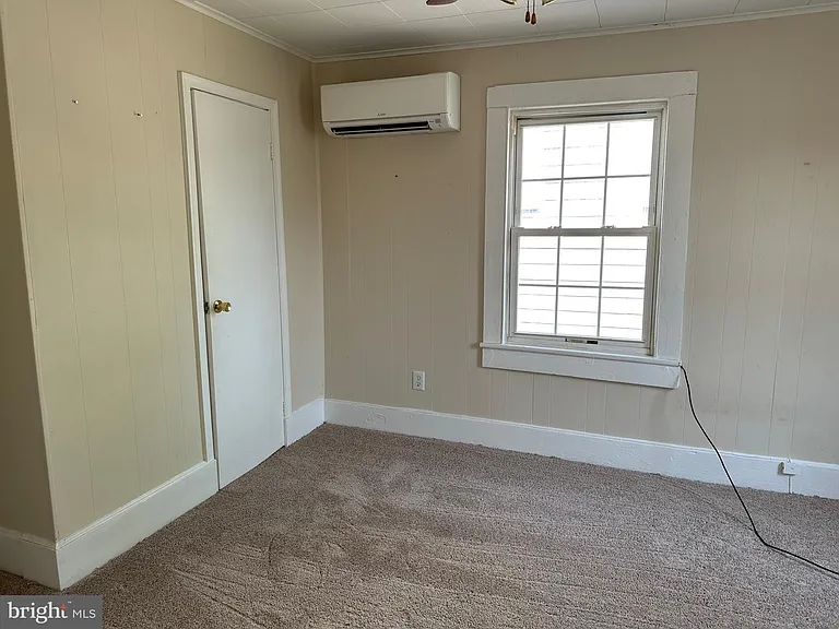 1605 Charles St #B — Photo 11