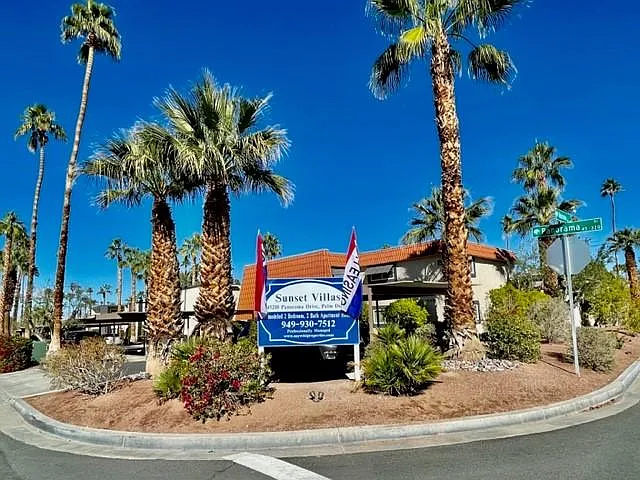 2 bed, $1,895 — Photo 3