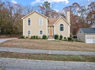 5705 Glandor Dr SE, Mableton, GA 30126