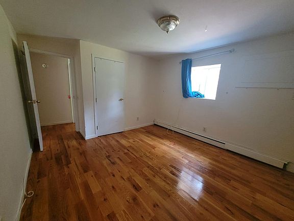 3rd image of 36 Odell Ave