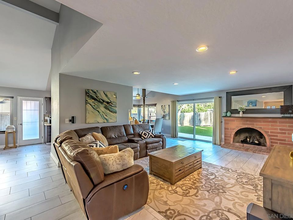 1st image of 8065 El Extenso Ct