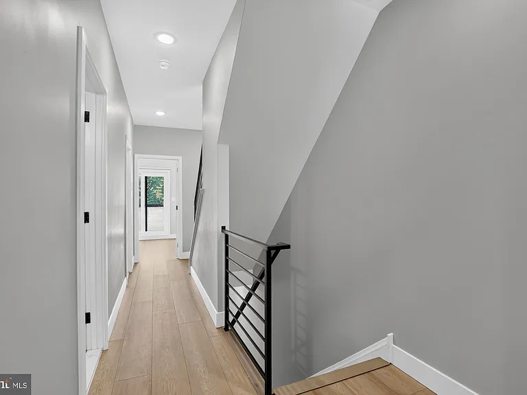 1843 E Hazzard St #2 — Photo 20