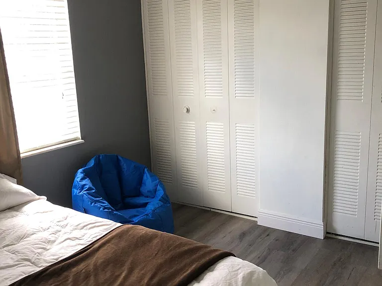 202 Lewfield Cir — Photo 5