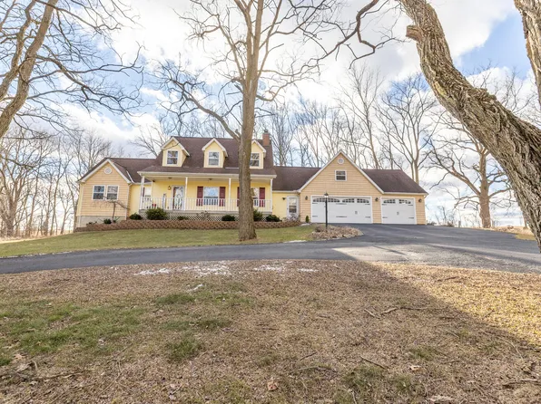 7312 Nicole Ln, Pinckney, MI 48169