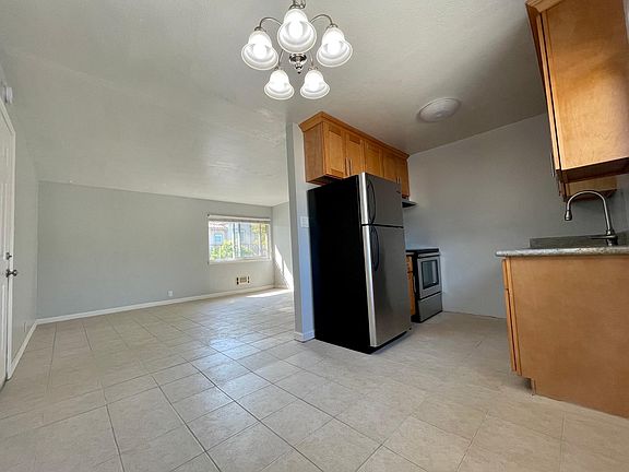 3rd image of 1136 Paloma Ave #3